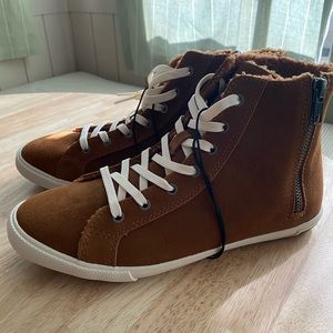 SeaVees women's boots, brand new